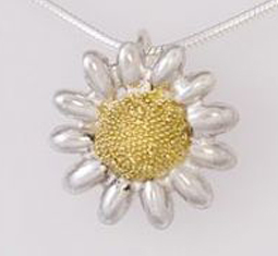 Daisy-Silver-and-Gold-pendant